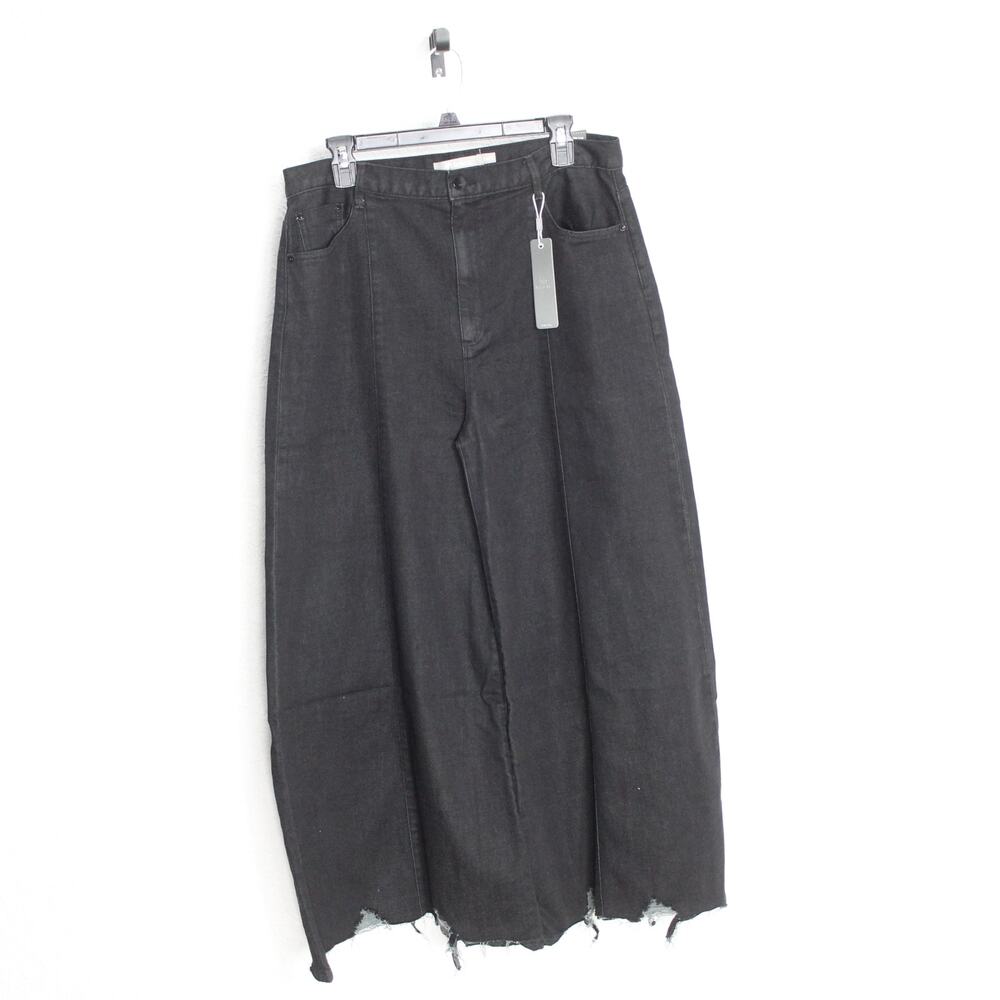 Tractr High Rise Wide Leg Relaxed Fit Jean Size 14/32 NWT Distressed Raw Hem
